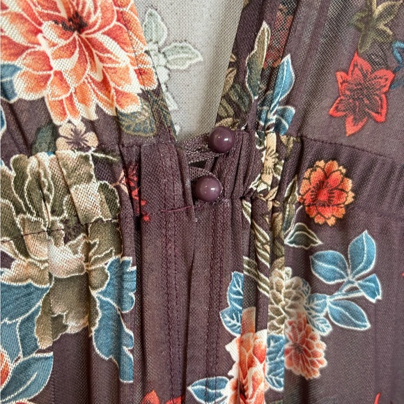 Floral mesh cover up - Picture 2 of 4